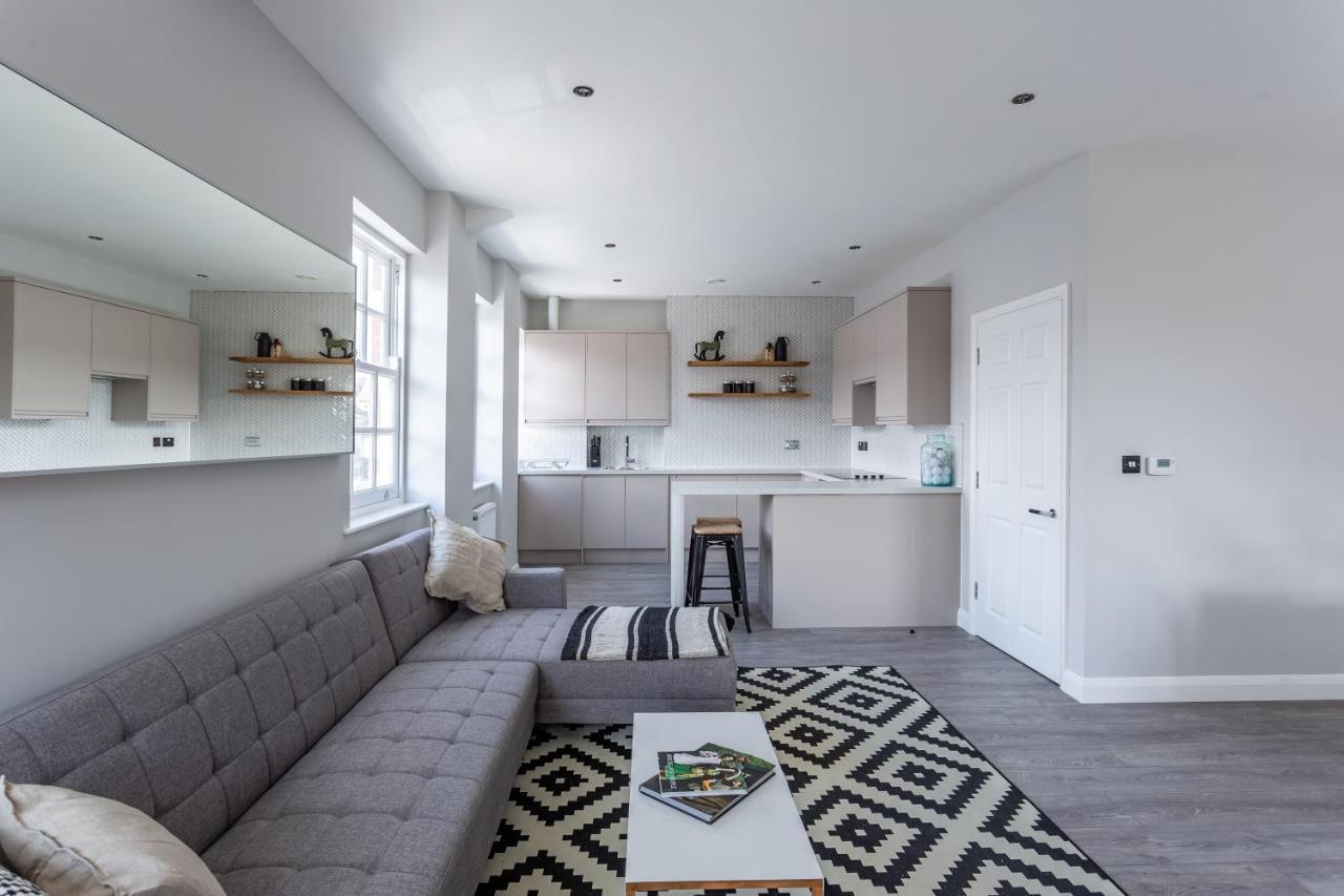 2 Bedroom Apartments With Sofa Bed In Southend Exteriör bild