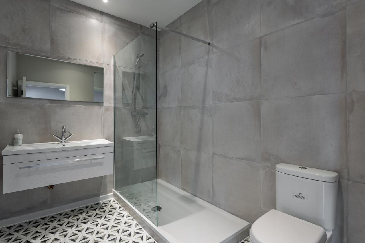 2 Bedroom Apartments With Sofa Bed In Southend Exteriör bild
