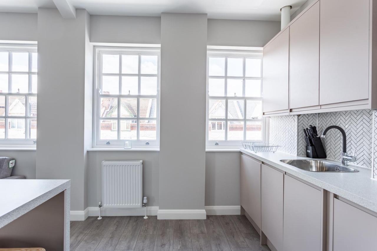 2 Bedroom Apartments With Sofa Bed In Southend Exteriör bild