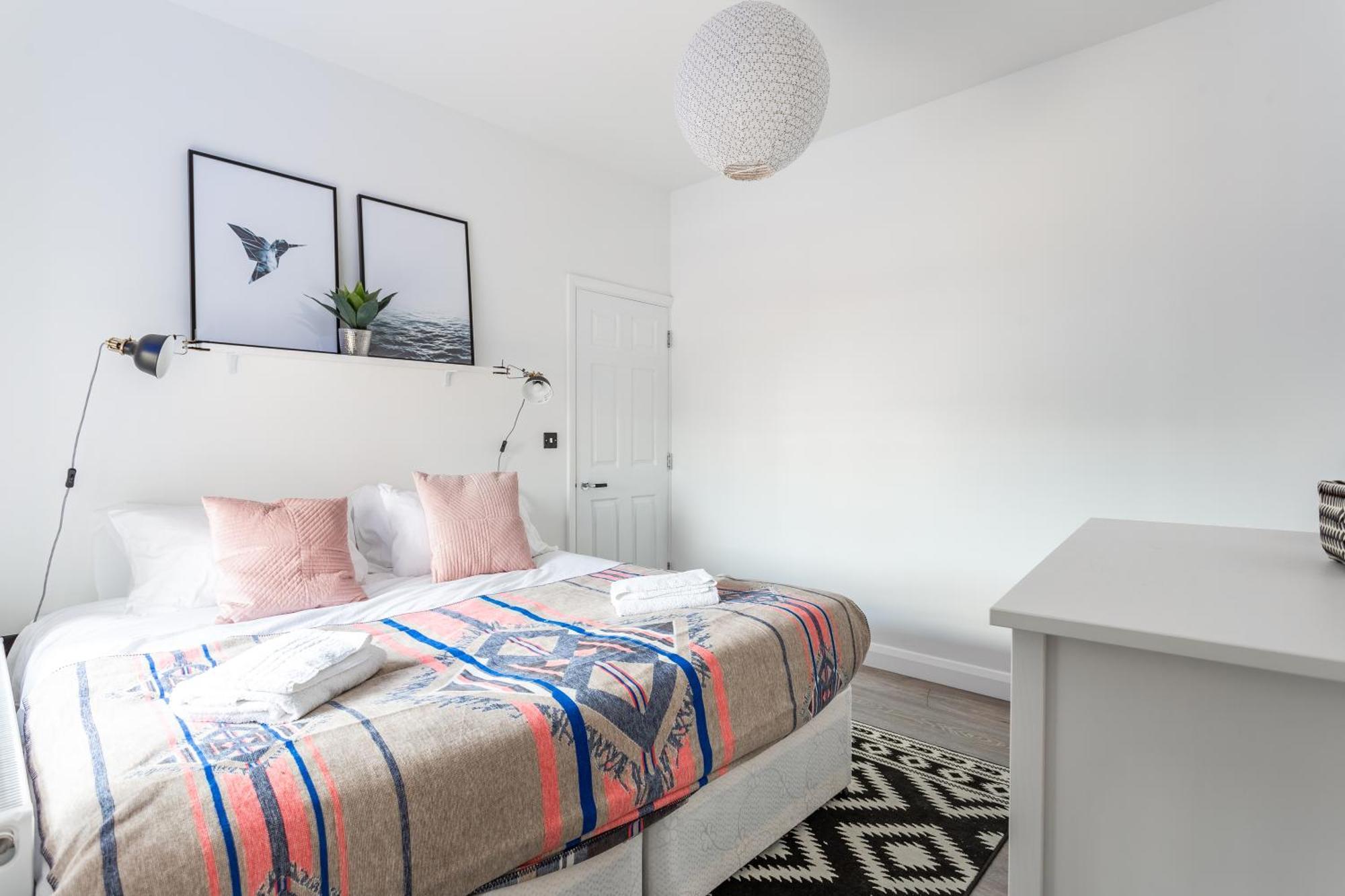 2 Bedroom Apartments With Sofa Bed In Southend Exteriör bild